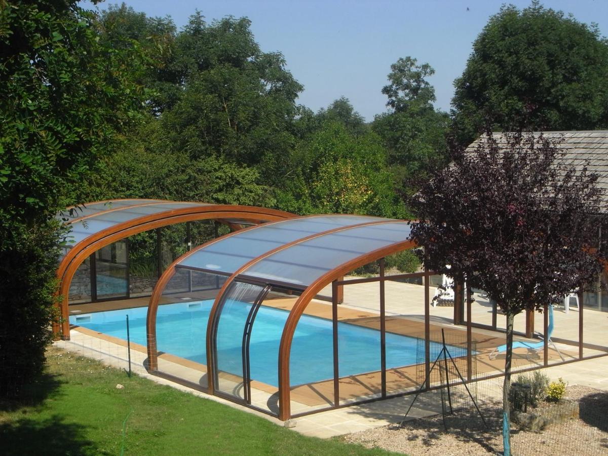 Gite Au Coeur Du Sauveterre Le Massegros Exterior photo