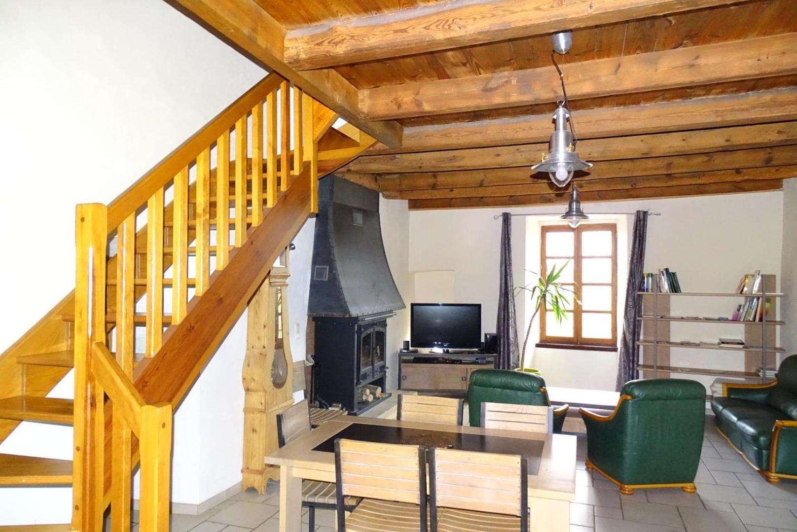 Gite Au Coeur Du Sauveterre Le Massegros Exterior photo